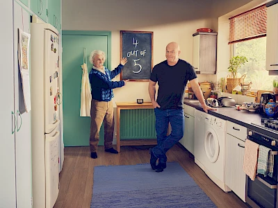 Ross Kemp and Einstein appear in a smart energy advert shot skillfully by top portrait photographer Samuel McElwee represented by Horton Stephens photography agency